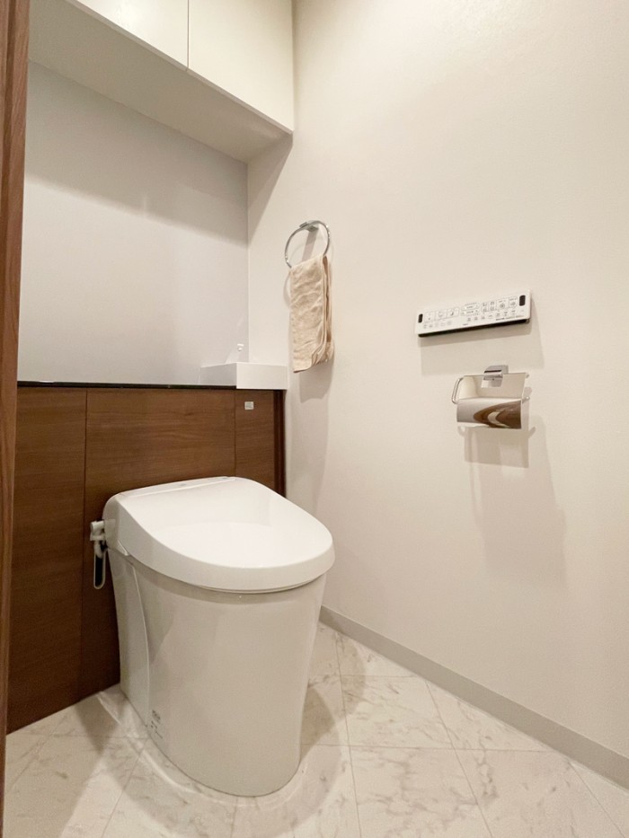 タンク付トイレからスッキリ収納一体型トイレに 世田谷区T様邸 タンク付トイレからスッキリ収納一体型トイレに 世田谷区T様邸